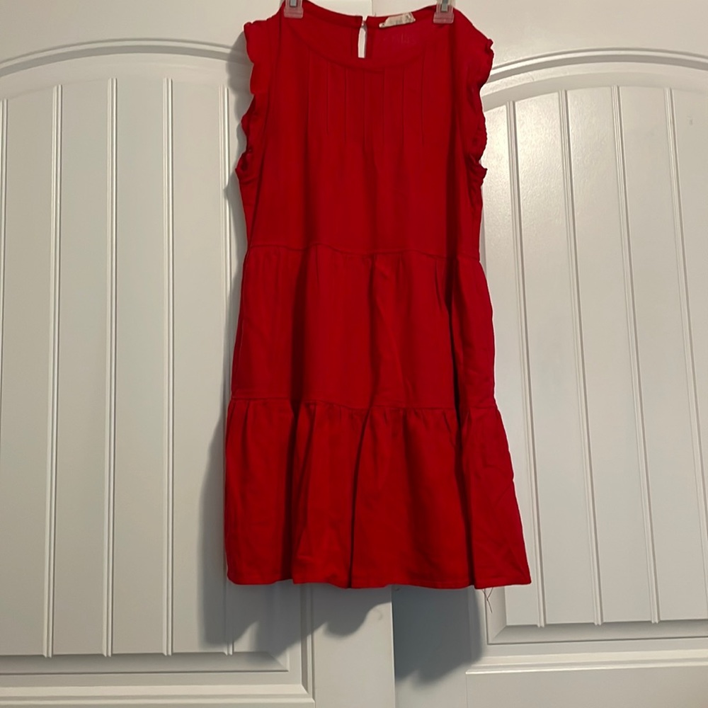 sleeve-less red dress